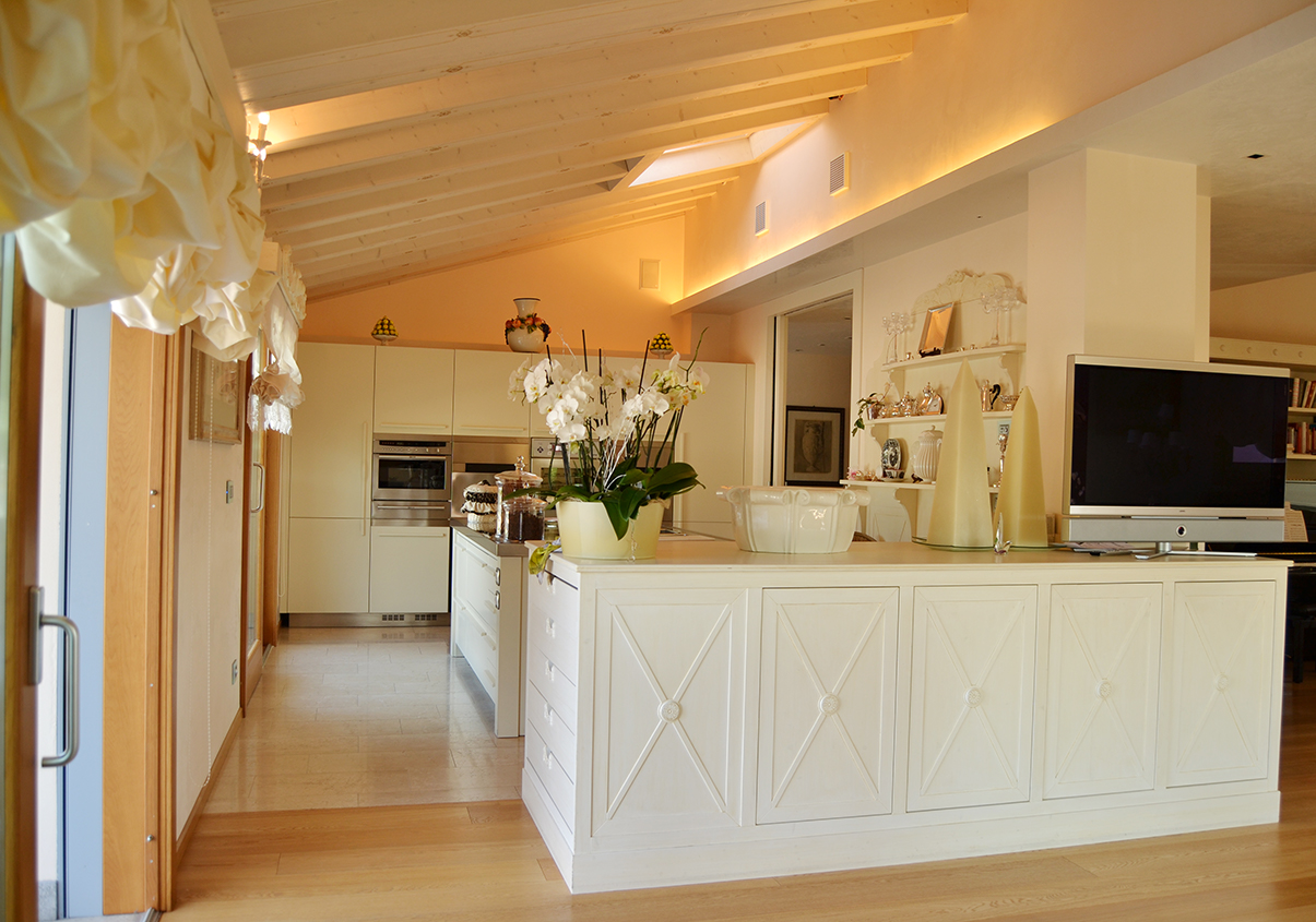 Loft DR mobili dipinti a mano